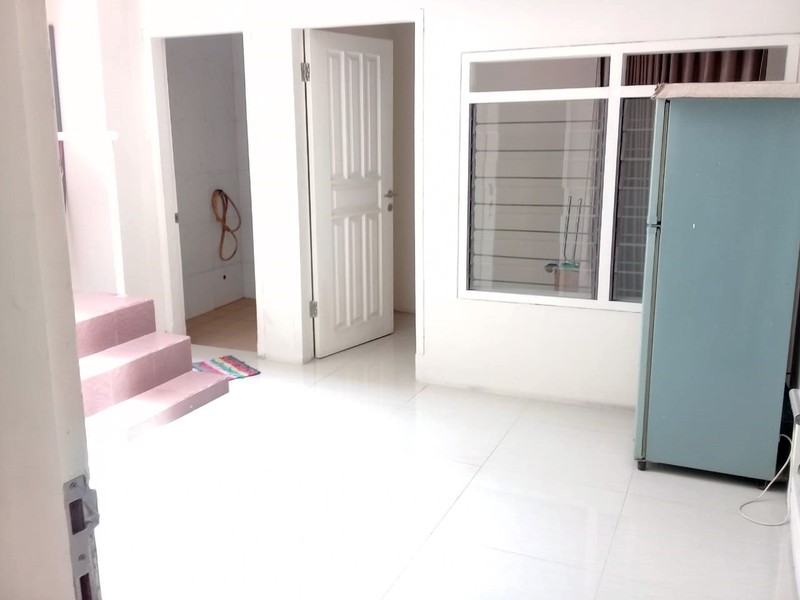 Rumah di Kutisari Indah Selatan Surabaya Selatan, 2 Lantai, Furnished, SIAP HUNI