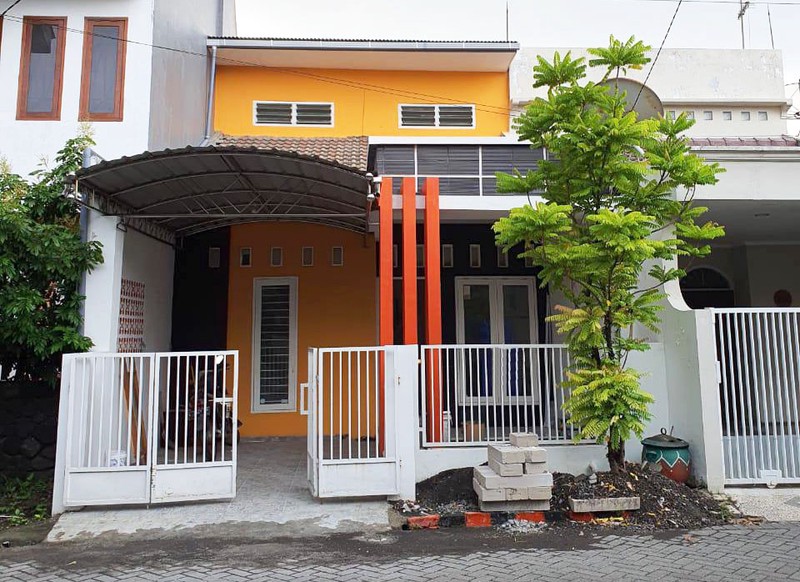 Rumah di Rungkut Permai Surabaya Timur, Minimalis, Jalan depan Paving, Siap Huni - WNA -