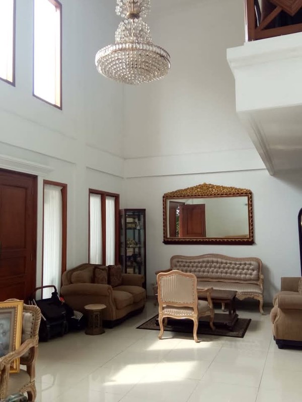 Dijual Rumah Siap Huni Terawat Lokasi Di Cinere, Jakarta Selatan