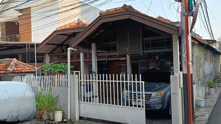 Dijual Rumah Cocok Untuk Kost-kostan Lokasi Strategis Di Radio Dalam, Jakarta Selatan