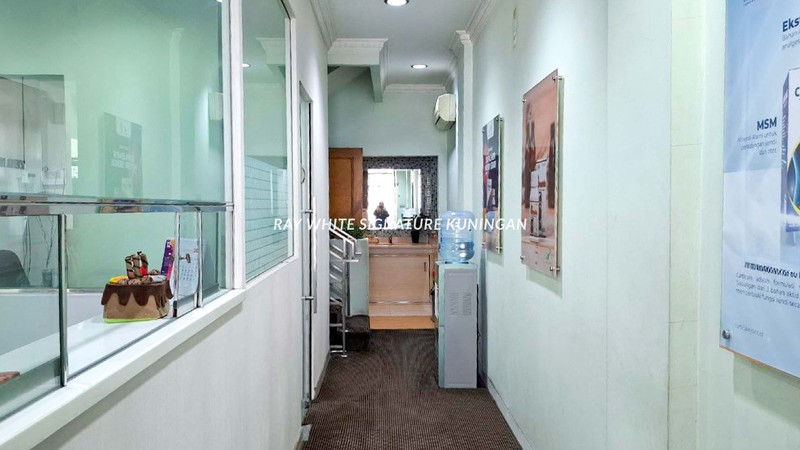 Ruko 4 Lantai Fully Furnished di Jatiwaringin Junction