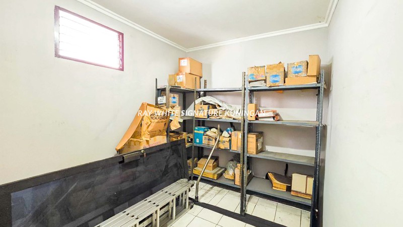 Ruko Gandeng 2 Unit Lokasi Prime & Strategis di Mampang Prapatan Raya