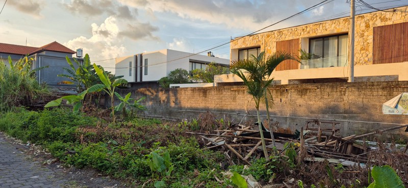 Freehold - Land in Premium area Bumbak Umalas, 10 minutes to Berawa Beach, Canggu, Bali