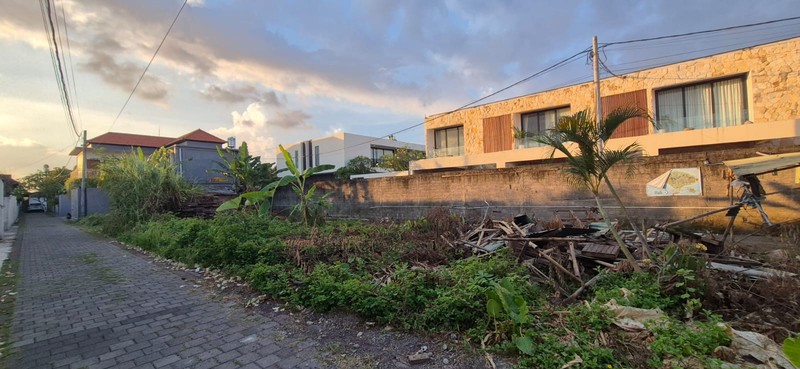 Freehold - Land in Premium area Bumbak Umalas, 10 minutes to Berawa Beach, Canggu, Bali