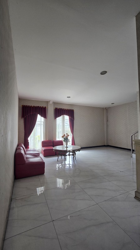 Gedung Kantor 3 Lantai, Di Kebayoran Baru