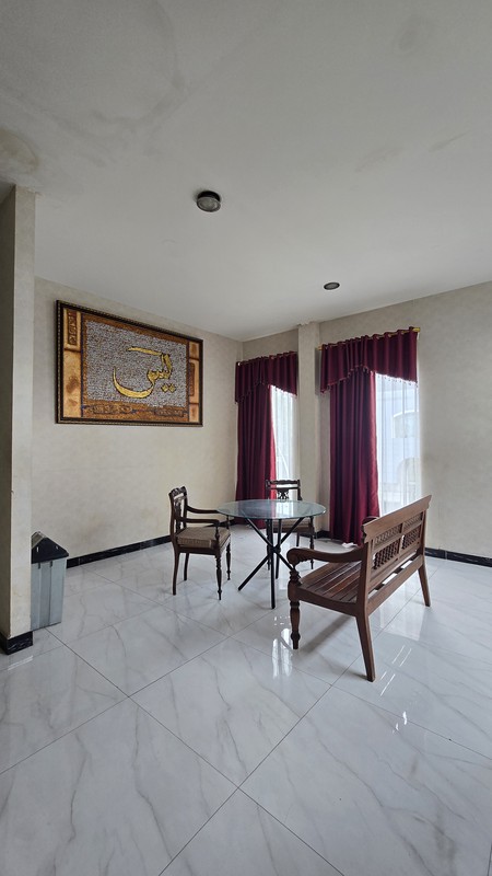 Gedung Kantor 3 Lantai, Di Kebayoran Baru