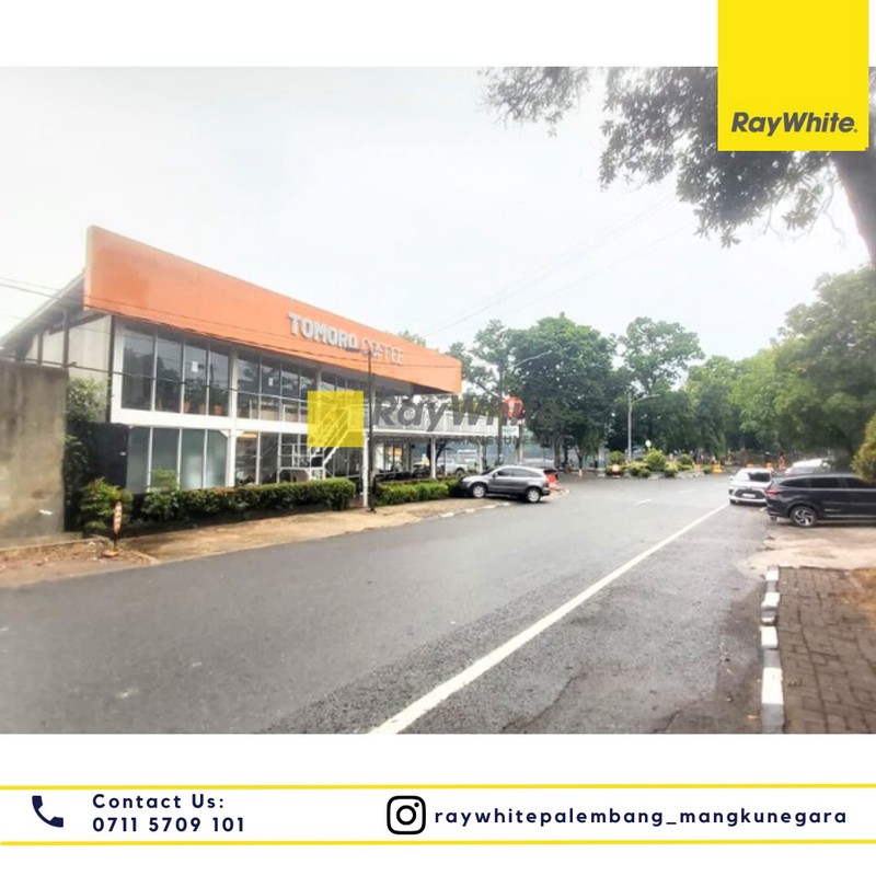 Rumah Usaha di Kambang Iwak 