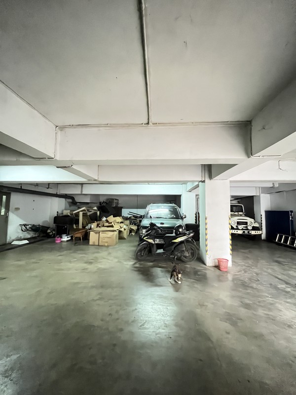 Gedung Kantor Ex-Bank Di Setiabudi, Jakarta Selatan