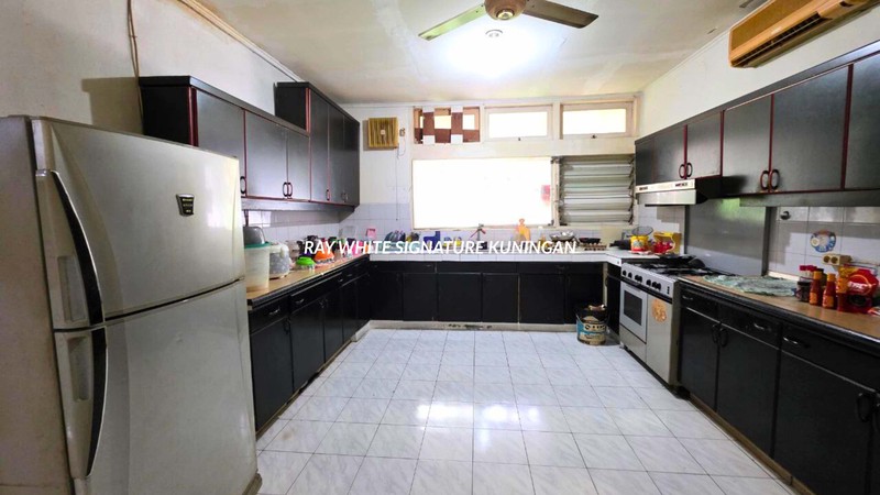 Rumah Tua Hitung Tanah di Kemang Cocok Untuk Hunian atau Town House