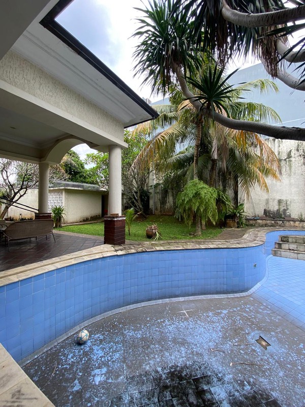 Lebak bulus villa cinere mas luas 725 rumah megah dekat mrt