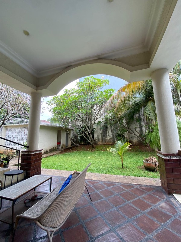 Lebak bulus villa cinere mas luas 725 rumah megah dekat mrt