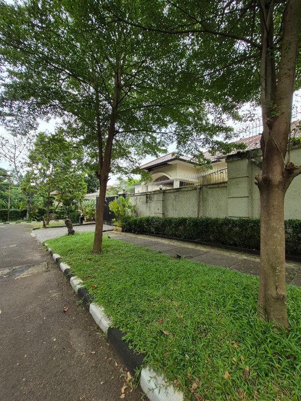 Lebak bulus villa cinere mas luas 725 rumah megah dekat mrt