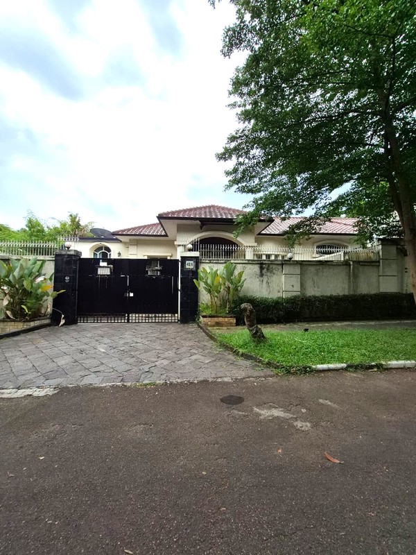 Lebak bulus villa cinere mas luas 725 rumah megah dekat mrt