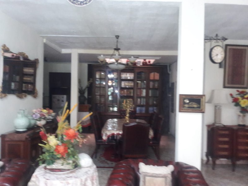 Rumah 2 Lantai 5 Kamar Tidur di Tebet Barat Jaksel