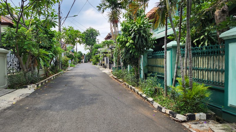 Jual Rumah Luas dan Nyaman di Komplek Meruya Indah Jakarta Barat