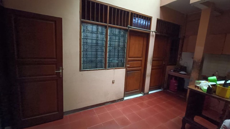 Jual Rumah Luas dan Nyaman di Komplek Meruya Indah Jakarta Barat