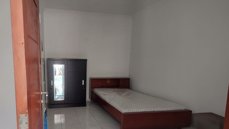 Rumah 2 Lantai Luas & Strategis di Tebet Barat - Cocok untuk Hunian Besar atau Usaha