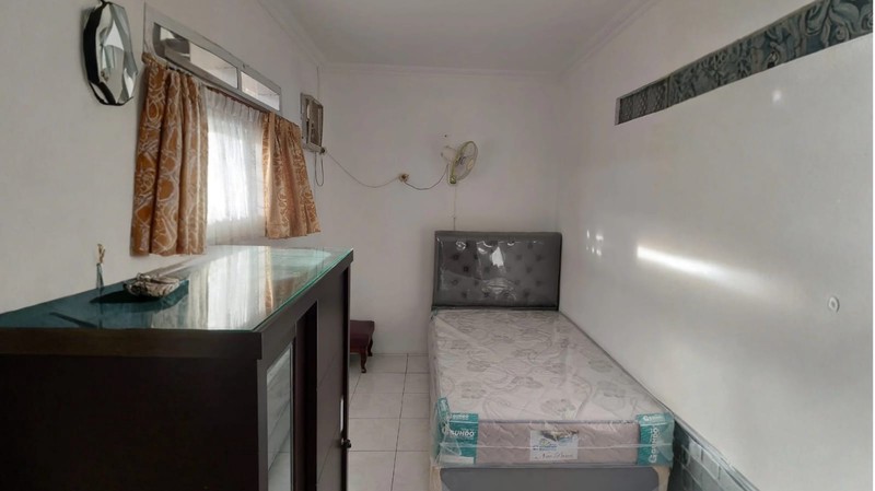 Rumah 2 Lantai Luas & Strategis di Tebet Barat - Cocok untuk Hunian Besar atau Usaha