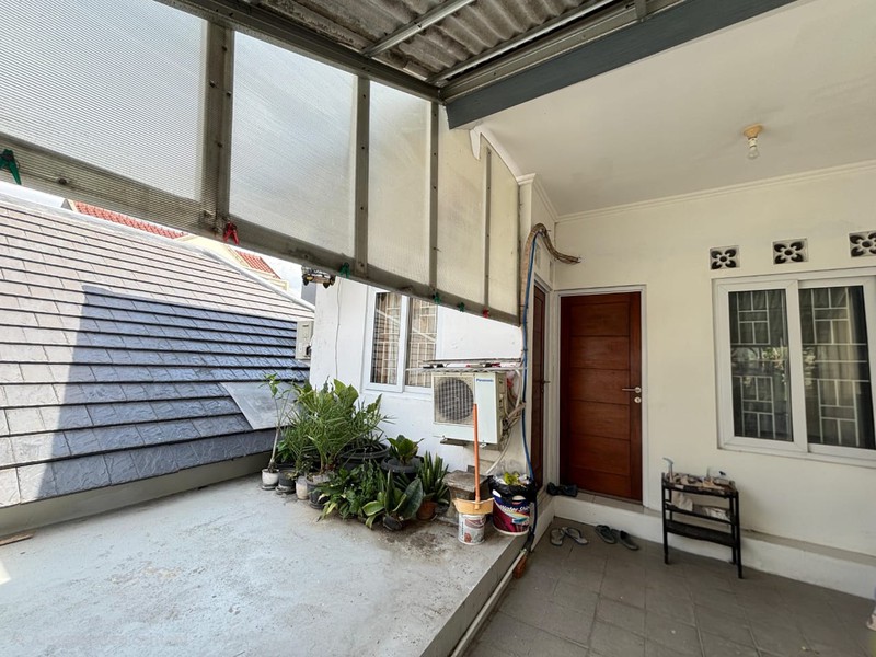 Rumah 2 Lantai Luas & Strategis di Tebet Barat - Cocok untuk Hunian Besar atau Usaha