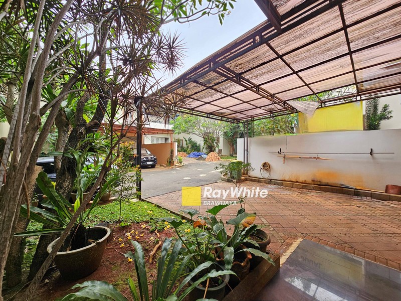 Rumah di Winville Residence, Lebak Bulus, Jakarta Selatan, private pool, 10 menit ke MRT Lebak Bulus