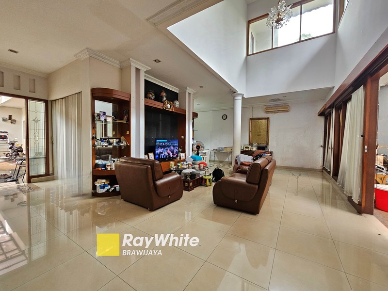Rumah di Winville Residence, Lebak Bulus, Jakarta Selatan, private pool, 10 menit ke MRT Lebak Bulus