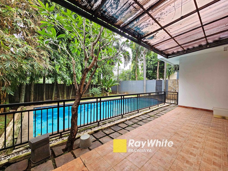 Rumah di Winville Residence, Lebak Bulus, Jakarta Selatan, private pool, 10 menit ke MRT Lebak Bulus