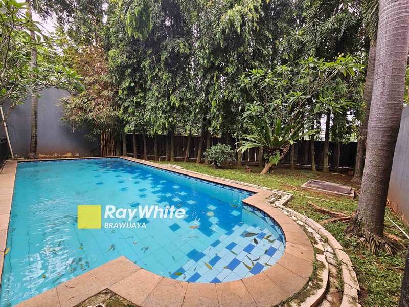 Rumah di Winville Residence, Lebak Bulus, Jakarta Selatan, private pool, 10 menit ke MRT Lebak Bulus