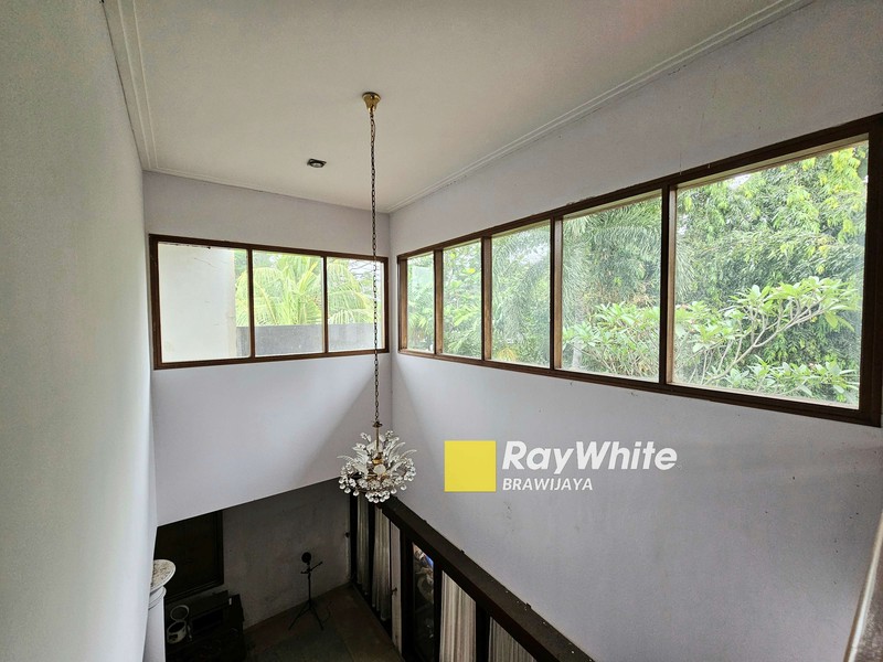 Rumah di Winville Residence, Lebak Bulus, Jakarta Selatan, private pool, 10 menit ke MRT Lebak Bulus