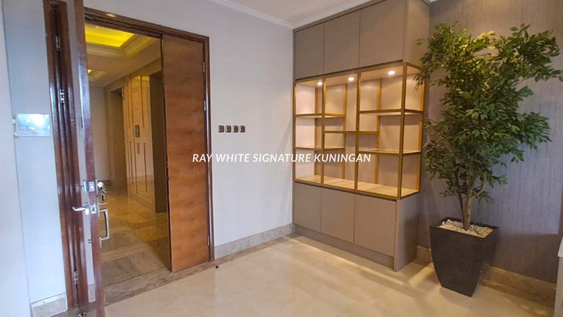 Disewakan Unit 4BR di Apartemen Mewah, District 8 Infinity Tower