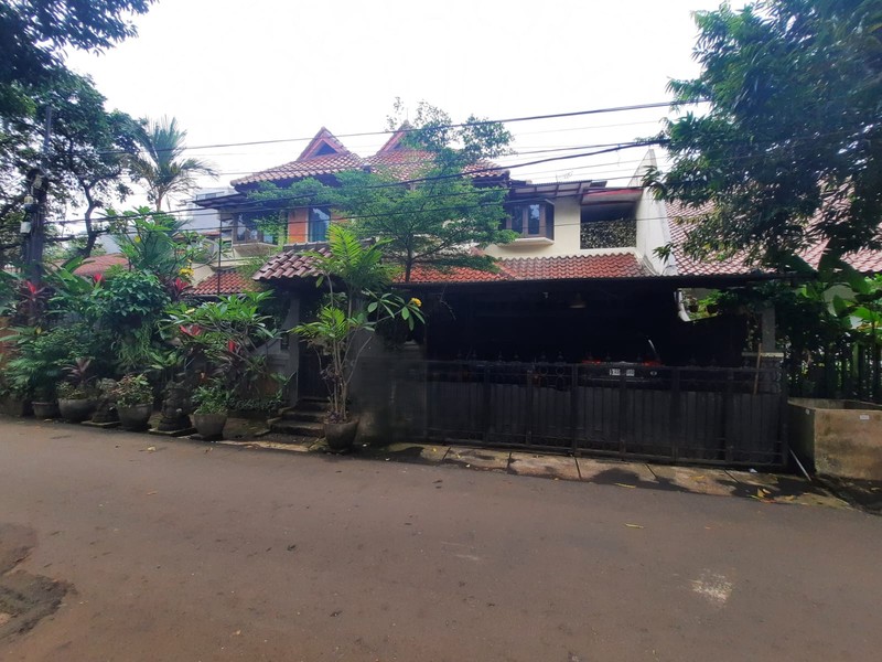 Rumah Hitung Tanah Area Cipete