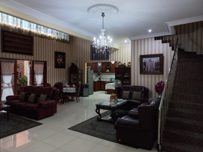 Rumah Hitung Tanah Area Cipete