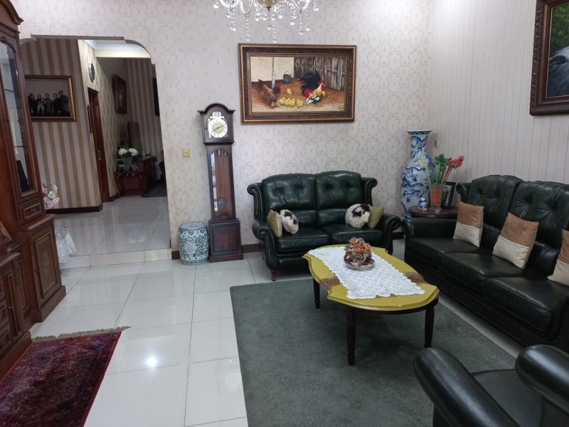 Rumah Hitung Tanah Area Cipete