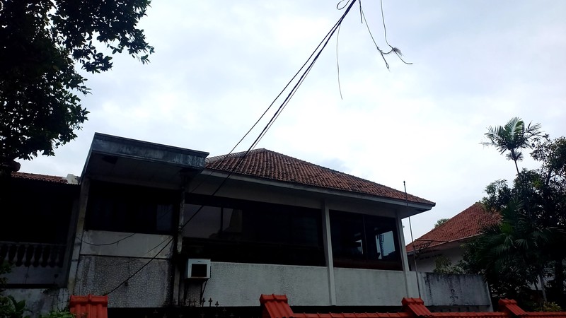 Dijual Rumah Lama Strategis di Cikini Jakarta Pusat.