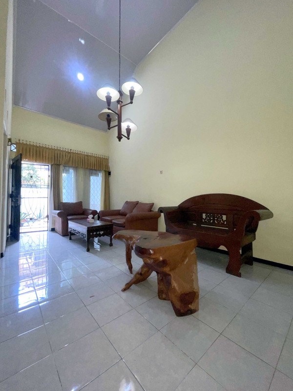 Rumah 2 Lantai Cantik Full Renovation di Jatisari Permai 