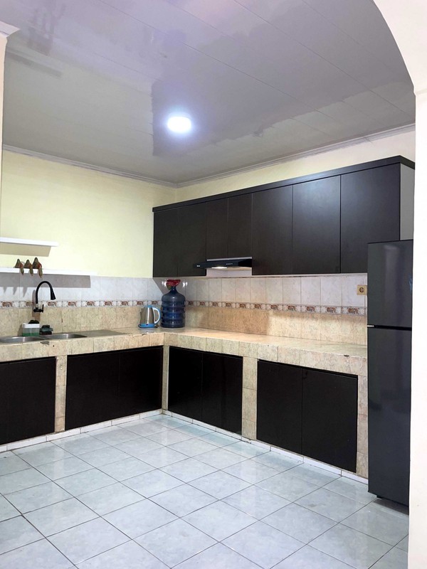 Rumah 2 Lantai Cantik Full Renovation di Jatisari Permai 