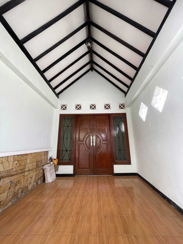 Rumah 2 Lantai Cantik Full Renovation di Jatisari Permai 