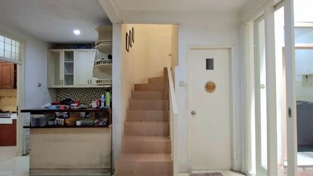 Rumah Cantik 2¼ Lantai Di Bintaro dengan KT 3+1 dan KM 3+1 sudah SHM Baru Renov 2020