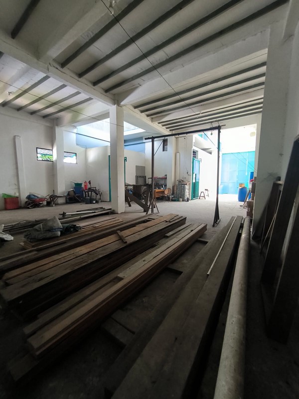 MURAH Dijual 300 m2 Ruko dan Gudang Raya Banjar Sugihan - Raya Manukan Kulon - Nol Jalan Raya Row Lebar 4 Mobil Surabaya Barat Dekat Margomulyo, Tandes, Grand Pakuwon, Akses Tol Benowo