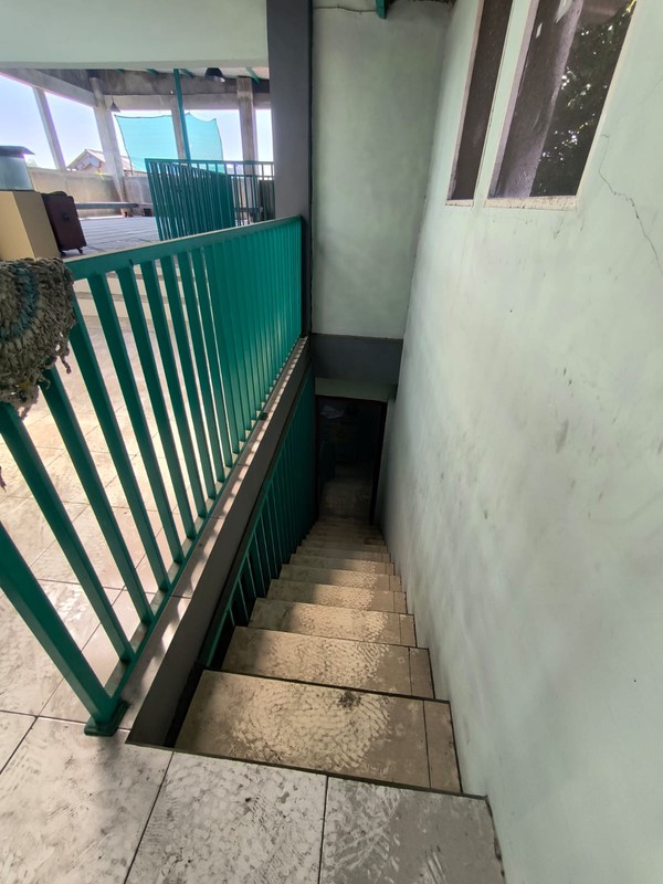 MURAH Dijual 300 m2 Ruko dan Gudang Raya Banjar Sugihan - Raya Manukan Kulon - Nol Jalan Raya Row Lebar 4 Mobil Surabaya Barat Dekat Margomulyo, Tandes, Grand Pakuwon, Akses Tol Benowo