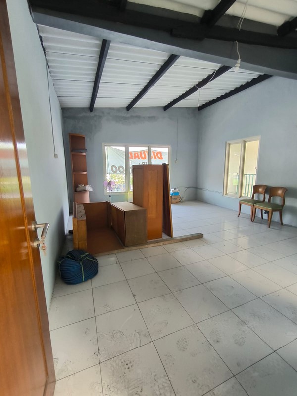 MURAH Dijual 300 m2 Ruko dan Gudang Raya Banjar Sugihan - Raya Manukan Kulon - Nol Jalan Raya Row Lebar 4 Mobil Surabaya Barat Dekat Margomulyo, Tandes, Grand Pakuwon, Akses Tol Benowo