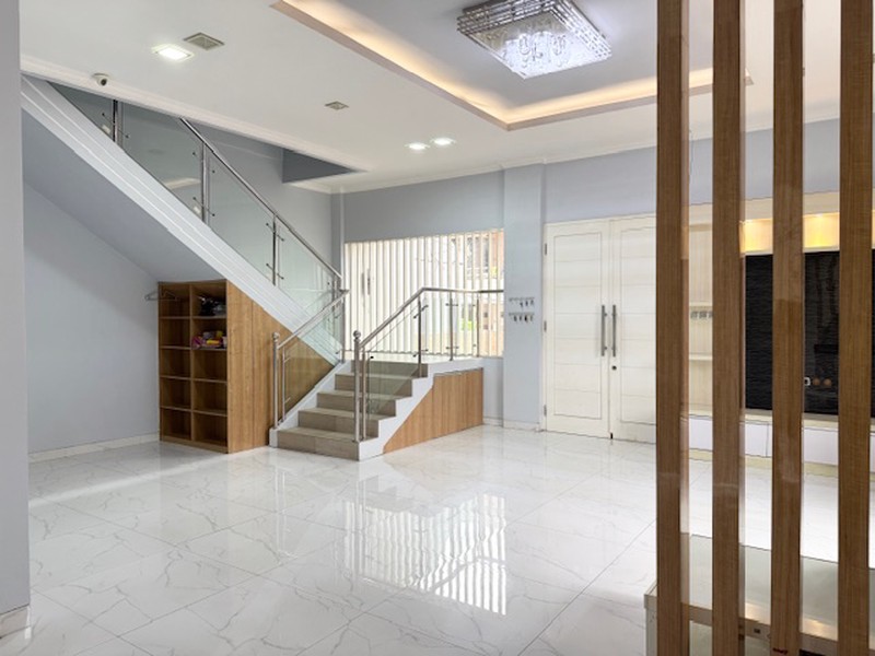 Dijual Rumah Banyo Raya, Kelapa Gading Ventilasi bagus, penerangan alami, udara segar krn pemandangan masih hijau