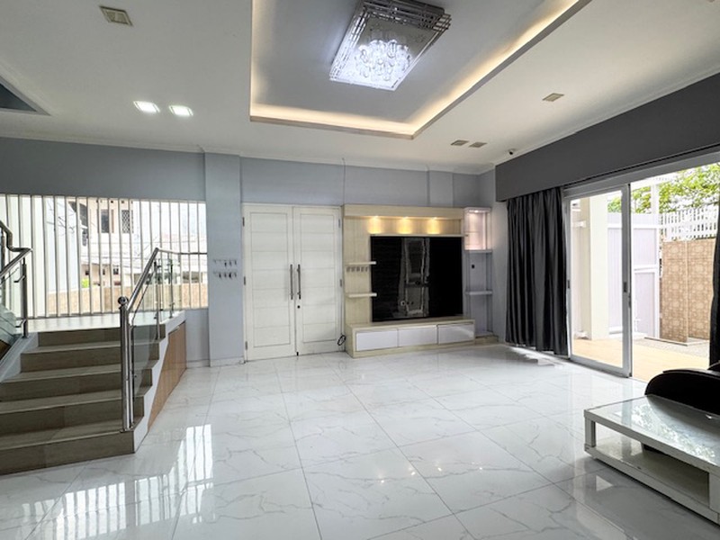 Dijual Rumah Banyo Raya, Kelapa Gading Ventilasi bagus, penerangan alami, udara segar krn pemandangan masih hijau