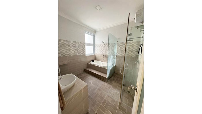 Dijual Rumah Banyo Raya, Kelapa Gading Ventilasi bagus, penerangan alami, udara segar krn pemandangan masih hijau