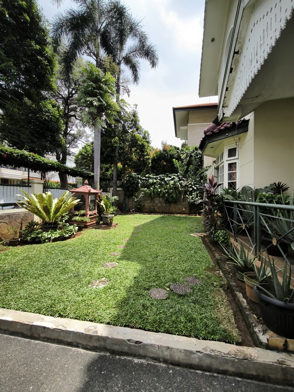 Rumah Eksklusif Jl. Cisanggiri Kebayoran Baru, kawasan paling prestisius Jakarta Selatan