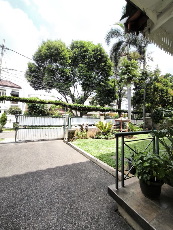 Rumah Eksklusif Jl. Cisanggiri Kebayoran Baru, kawasan paling prestisius Jakarta Selatan