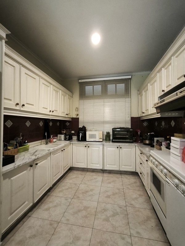 Rumah siap huni di Jl. Cisanggiri Kebayoran Baru Jakarta Selatan