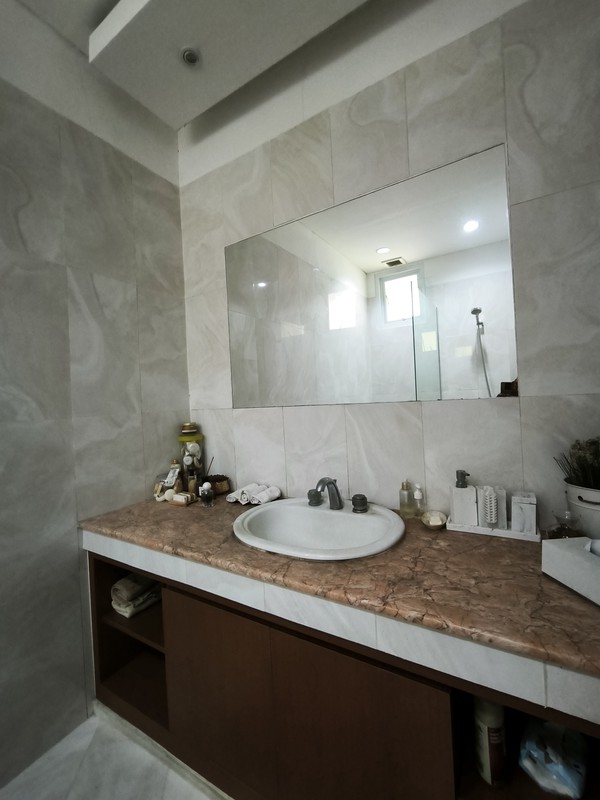 Rumah siap huni di Jl. Cisanggiri Kebayoran Baru Jakarta Selatan