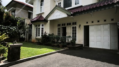 Rumah siap huni di Jl. Cisanggiri Kebayoran Baru Jakarta Selatan