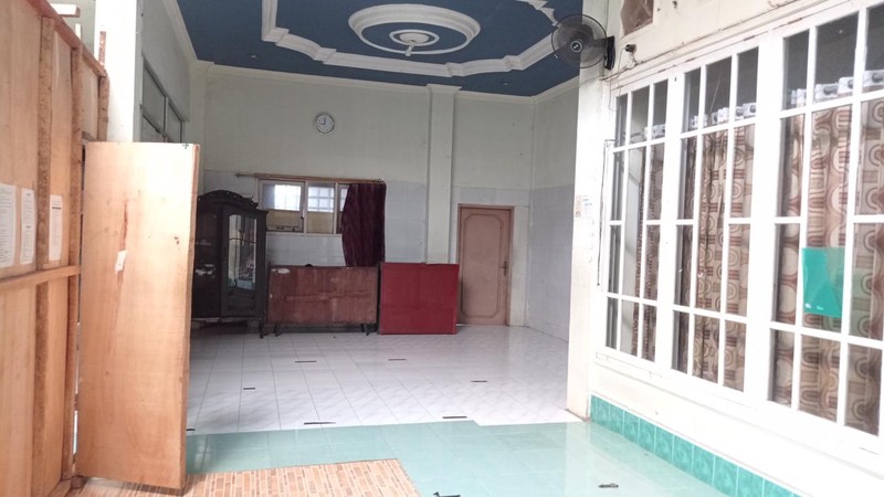 Dijual Properti Multiguna Gudang + Rumah 10 Kamar Tidur Di Pusat Sumpiuh, Banyumas