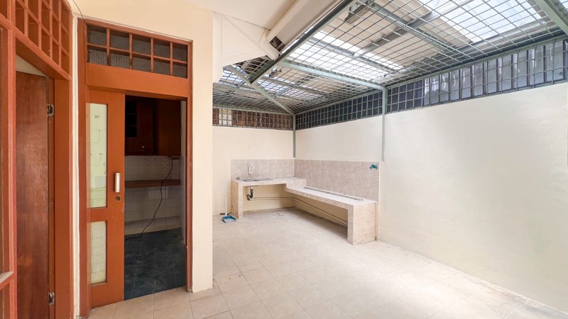 Dijual Rumah Terawat Lokasi Di Jl. Gardenia, Tangerang Selatan